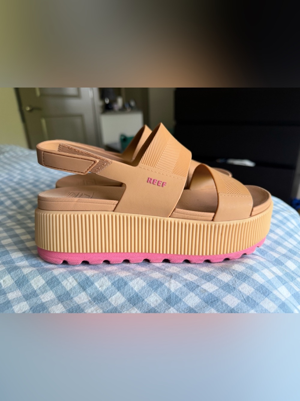 Reef Women's Water Vista Sandals with Pink Sole - Picture 2 of 5